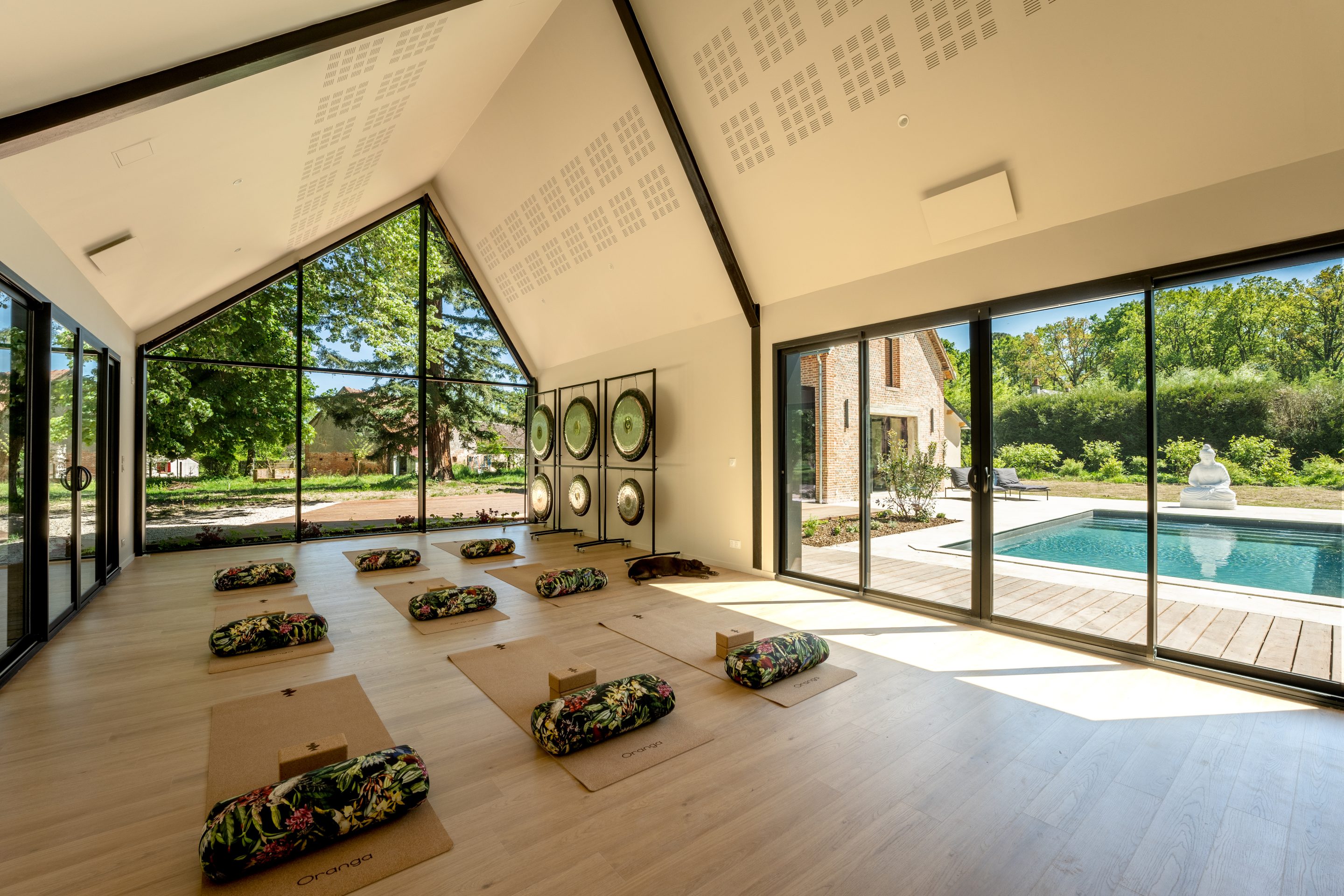 Therapeutic yoga<br />
